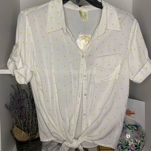 White with yellow polka dot shirt sleeve shirt